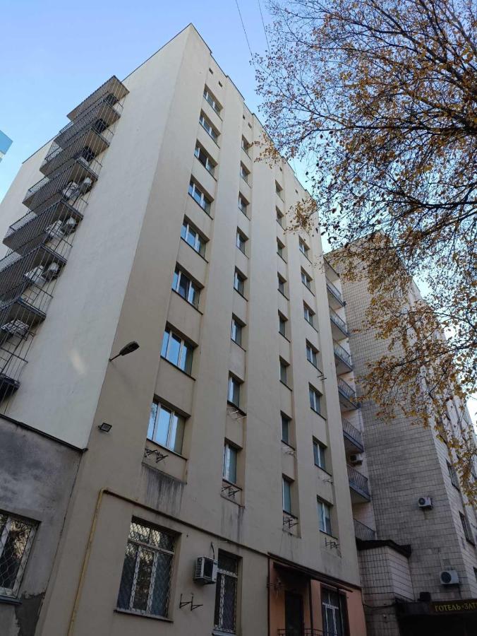 Hostel Krone Gok Zatishok Киев Екстериор снимка