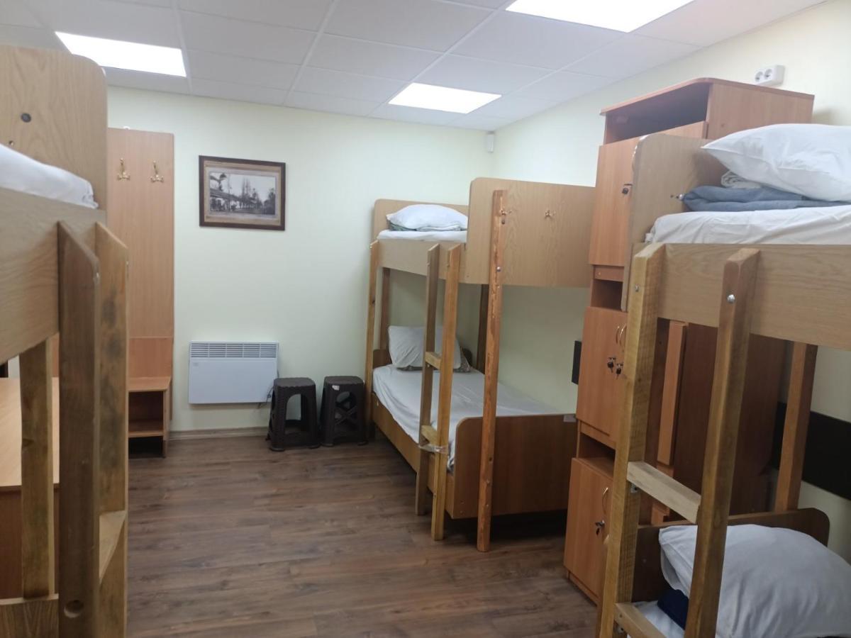 Hostel Krone Gok Zatishok Киев Екстериор снимка
