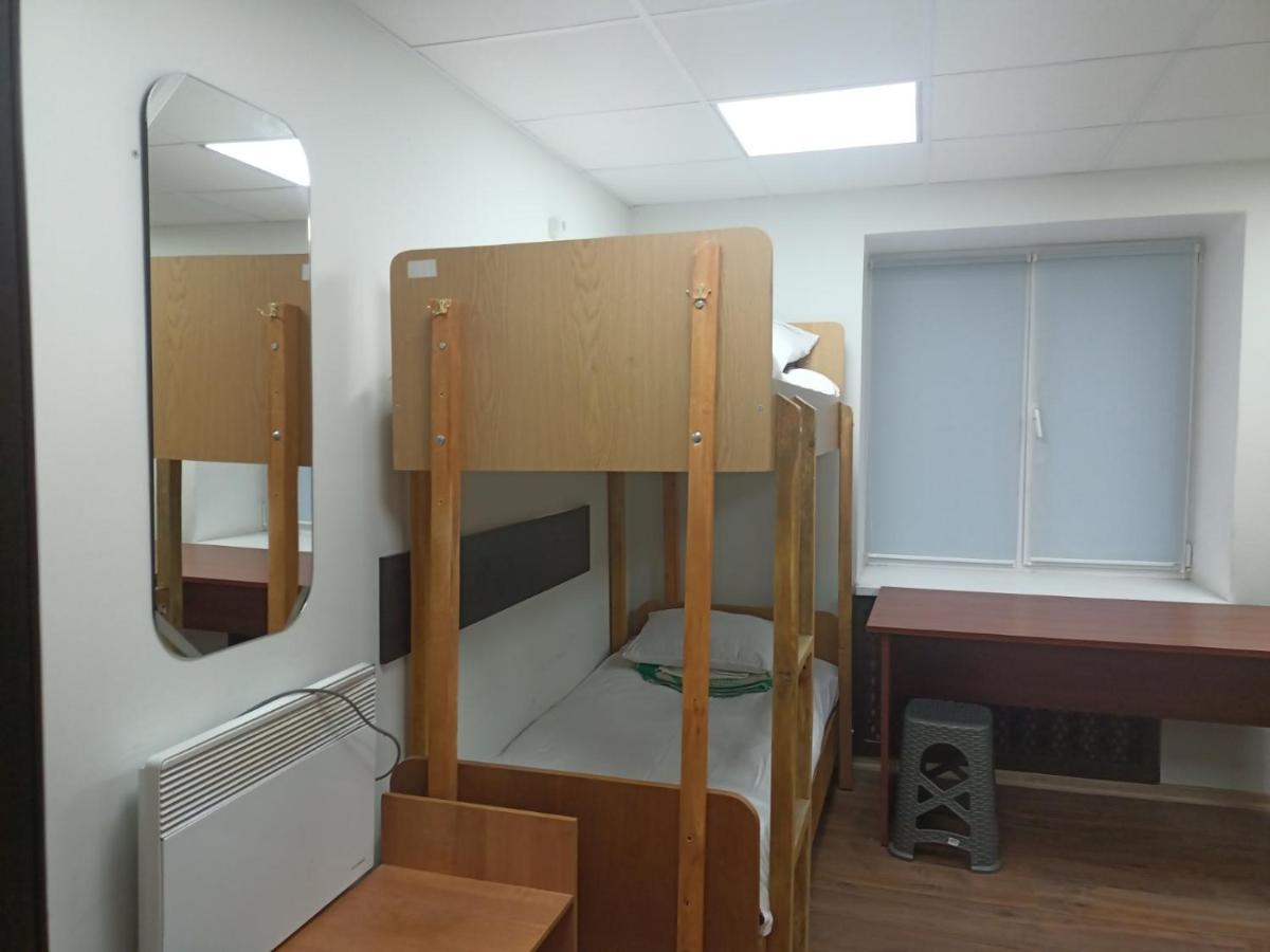 Hostel Krone Gok Zatishok Киев Екстериор снимка