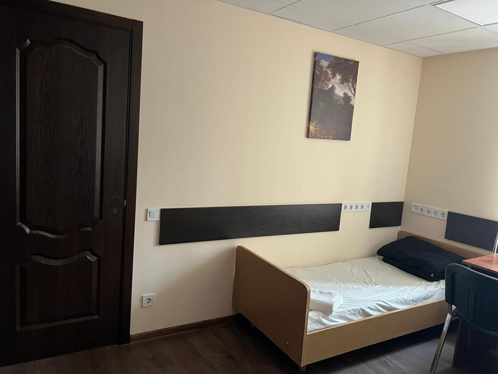 Hostel Krone Gok Zatishok Киев Екстериор снимка