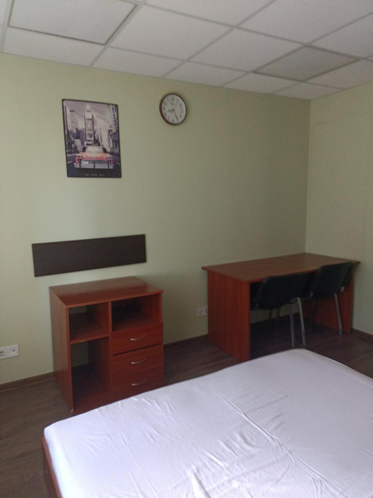Hostel Krone Gok Zatishok Киев Екстериор снимка