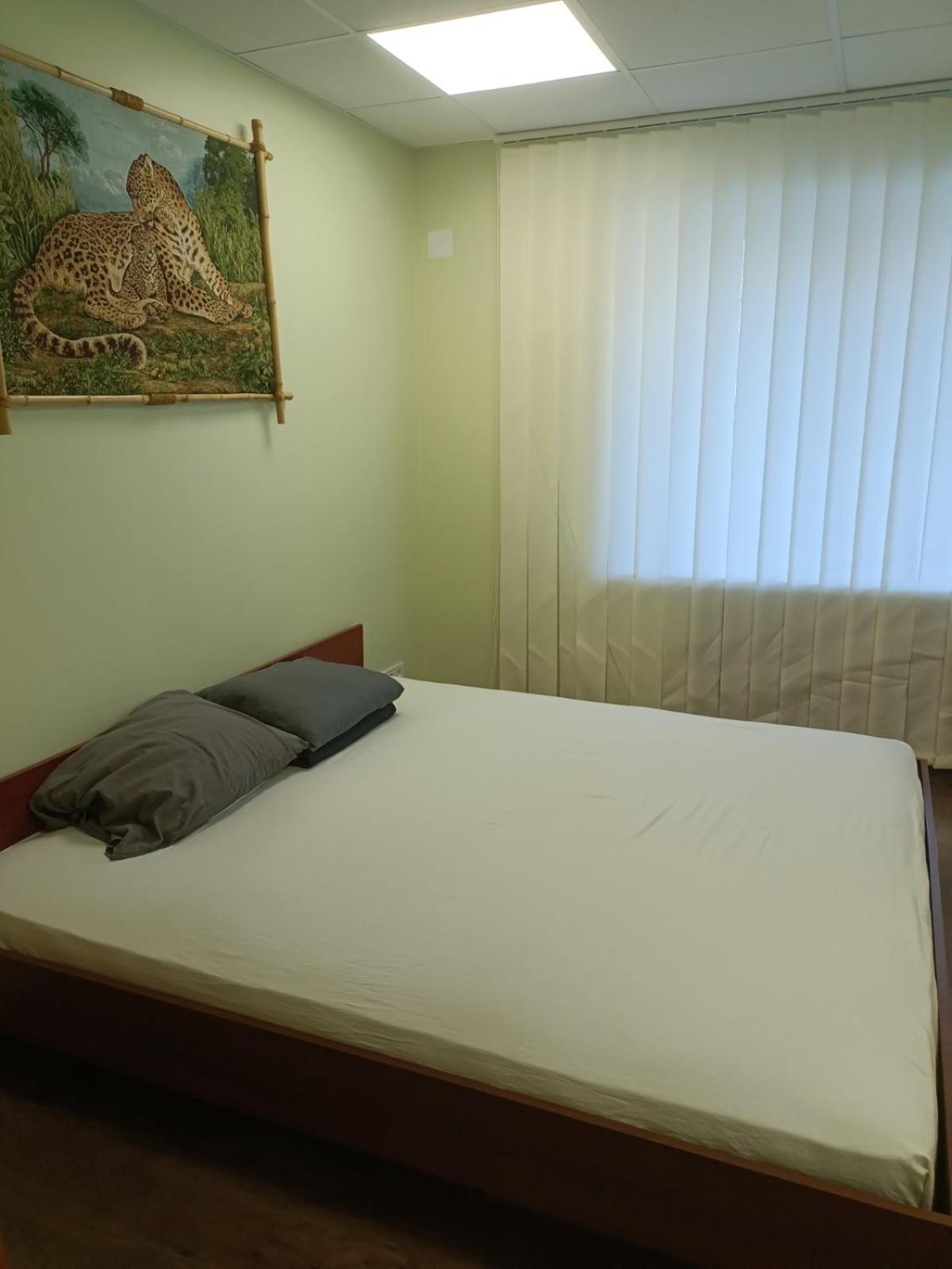 Hostel Krone Gok Zatishok Киев Екстериор снимка