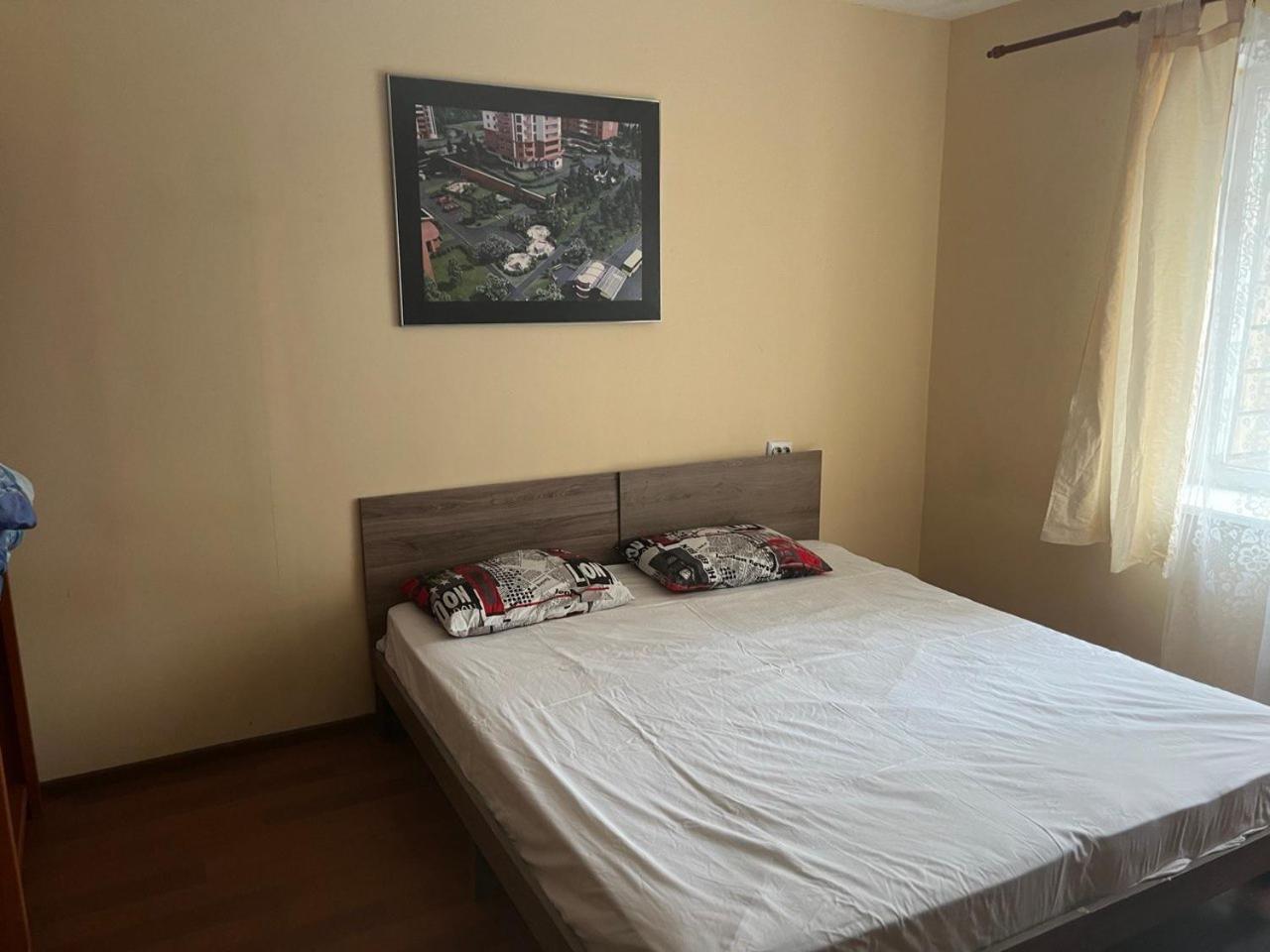 Hostel Krone Gok Zatishok Киев Екстериор снимка