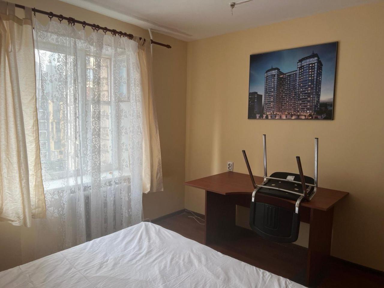 Hostel Krone Gok Zatishok Киев Екстериор снимка